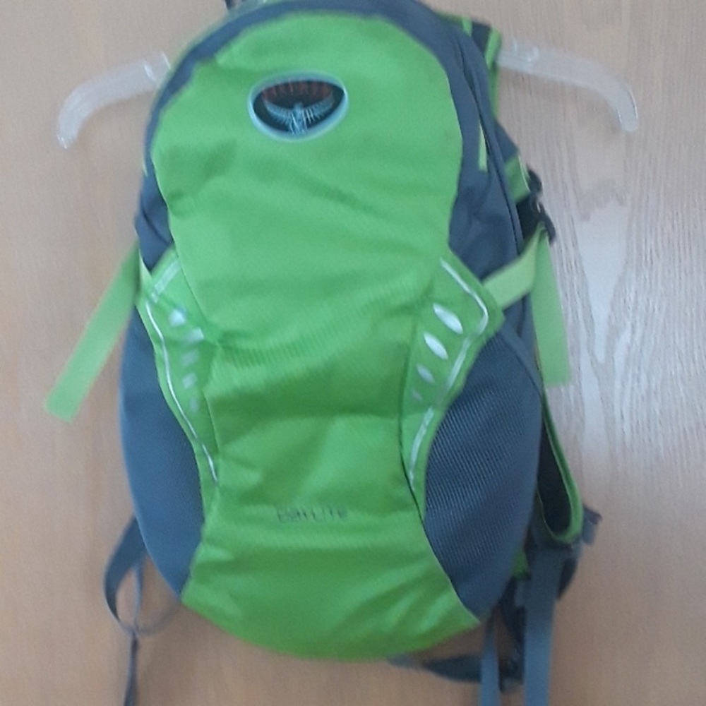 Osprey daylite pack- Like New!!